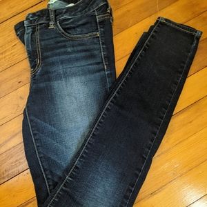 4L American Eagle Hi-Rise Jeggings